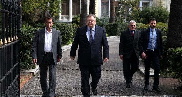 Βενιζέλος: Λυπάμαι γιατί η τρόικα μας αναγκάζει να γράψουμε μόνοι μας το μνημόνιο