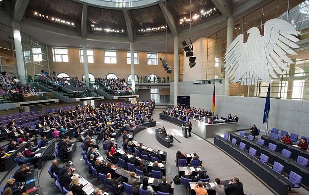 Εγκρίθηκε η εκταμίευση της δόσης για την Ελλάδα από το γερμανικό κοινοβούλιο