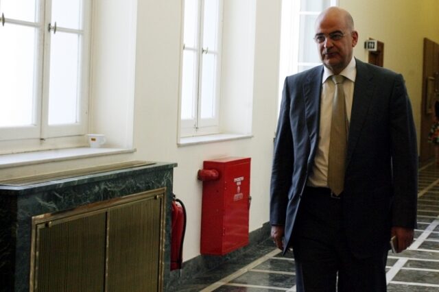 Δένδιας: Καθήκον μας να στηρίξουμε τη διαπραγματευτική προσπάθεια της Κυβέρνησης