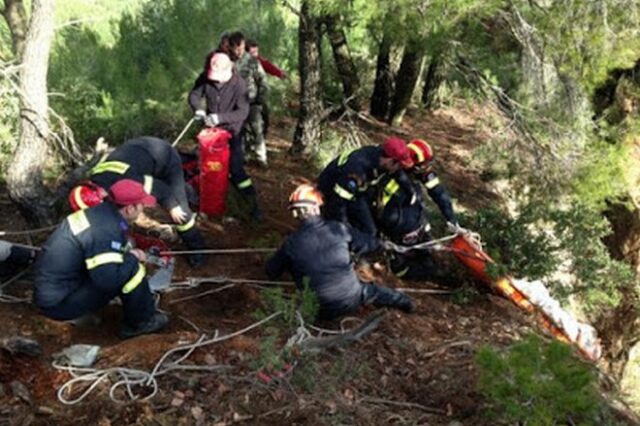 Απεγκλωβισμός τεσσάρων ατόμων από Ι.Χ. σε ρέμα στη Σαμοθράκη