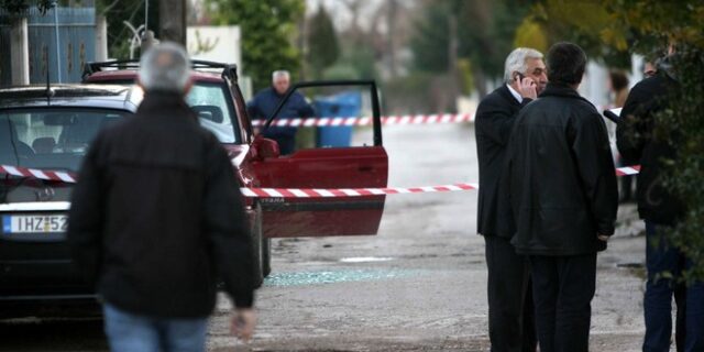 “Γάζωσαν” τον Αρχιφύλακα των φυλακών Δομοκού έξω από το σπίτι του στις Ράχες