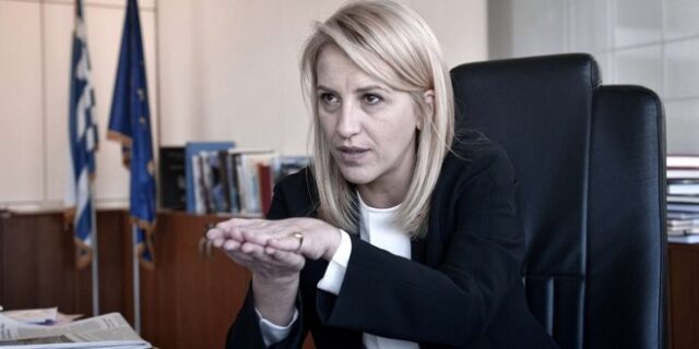 Δούρου, “η έμπιστη του Τσίπρα”, στο Spiegel: Ένα κούρεμα του χρέους είναι η μόνη μας ευκαιρία