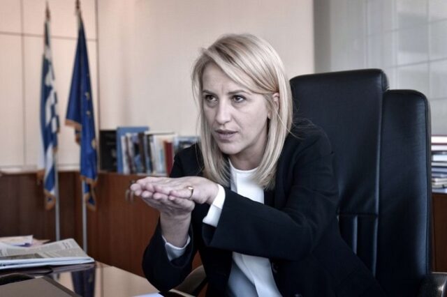 Δούρου, “η έμπιστη του Τσίπρα”, στο Spiegel: Ένα κούρεμα του χρέους είναι η μόνη μας ευκαιρία