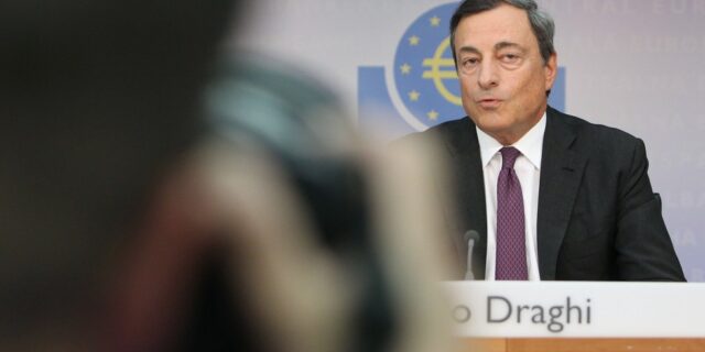 Ντράγκι: Πρώτα ολοκλήρωση του προγράμματος και μετά βοήθεια στην Ελλάδα
