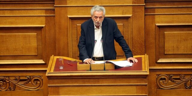 Δρίτσας: Μακριά από τις αγωνίες του ελληνικού λαού ο Βαρβιτσιώτης