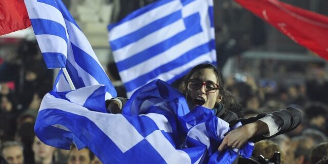 WSJ: Ευρωπαίοι, κινηθείτε επιθετικά για να μην καταρρεύσει η Ελλάδα