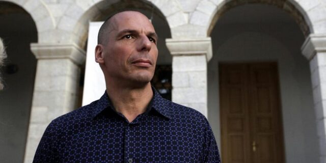 Βαρουφάκης σε χρήστη του Twitter: Είμαι Εβραίος και Ρομά. Γι’ αυτό είμαι Έλληνας