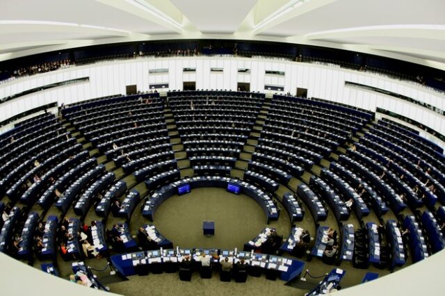 Η πτώση στις τιμές του γάλακτος και η ανάγκη προστασίας των παραγωγών