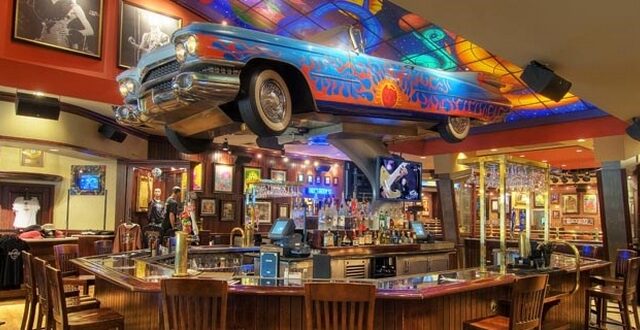Η επιστροφή του Hard Rock Cafe στην Αθήνα