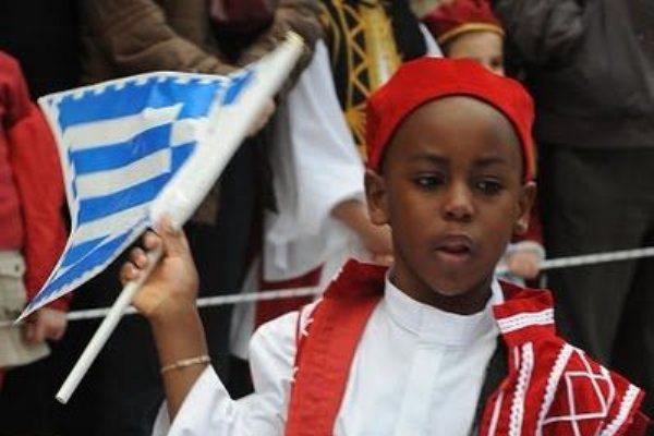 H ‘αόρατη γενιά’ της Ελλάδας περιμένει την ιθαγένεια