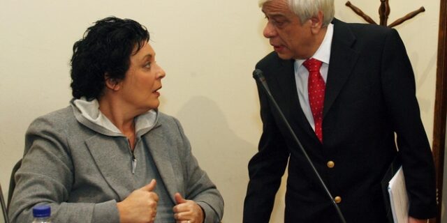 Κανέλλη: Ακίνητος και βολικός ο Παυλόπουλος. Δεν έχουν όλοι τα κότσια να σηκωθούν