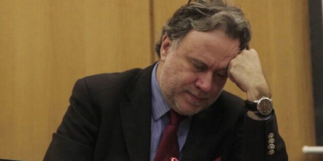 O Κατρούγκαλος ‘φρενάρει’ την κινητικότητα των διαθέσιμων υπαλλήλων