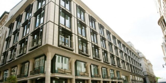Ποια η εταιρία Lazard που ο Βαρουφάκης προσέλαβε για τη μείωση του χρέους