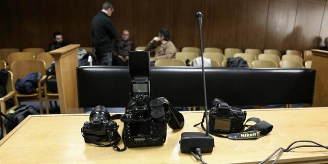 Εισαγγελέας: “Επονείδιστο να ψάχνει το όνομα του πρωθυπουργού στη λίστα”