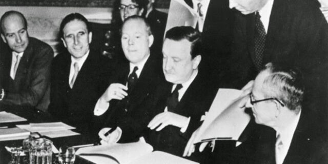 Η ιστορία της διαγραφής τεράστιων κρατικών χρεών