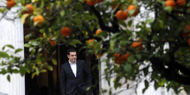 Μαξίμου: Καμία κωλοτούμπα Βαρουφάκη. Διαγραφή χρέους μπορεί να γίνει με πολλούς τρόπους