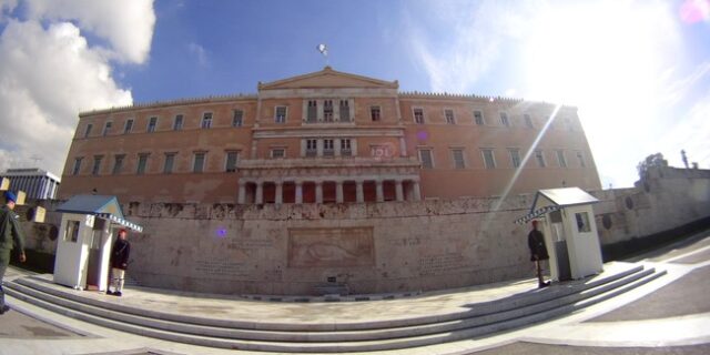 Τα ενδεχόμενα σενάρια του επόμενου πρωινού