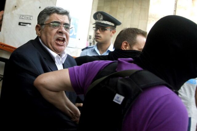 Άδεια για να μεταβούν στη Βουλή παίρνουν οι έξι προφυλακιστέοι βουλευτές της Χρυσής Αυγής