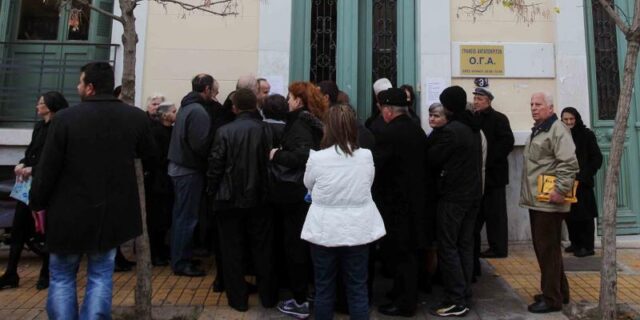 Ξεκινά τον Μάρτιο η χορήγηση των οικογενειακών επιδομάτων για το 2015