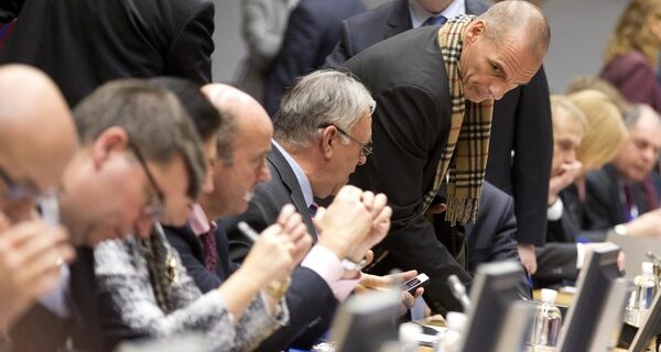 Στη δημοσιότητα οι ελληνικές θέσεις προς το Eurogroup και οι προτάσεις Μοσκοβισί και Ντάισελμπλουμ