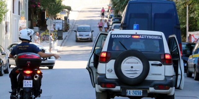 Ο 25χρονος γιος της οικογένειας βασικός ύποπτος της άγριας δολοφονίας σε βάρος της μητέρας του στη Βούλα