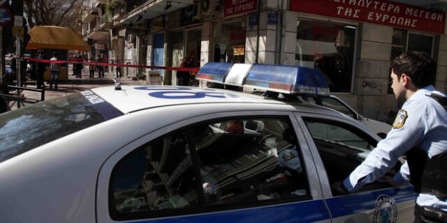 Χειροπέδες σε «ραφτάδικα-γαλέρες» του κέντρου για σωρεία εικονικών ασφαλίσεων του προσωπικού