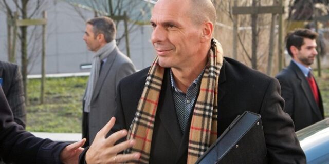 Ο Βαρουφάκης βλέπει λύση έστω και στο και πέντε