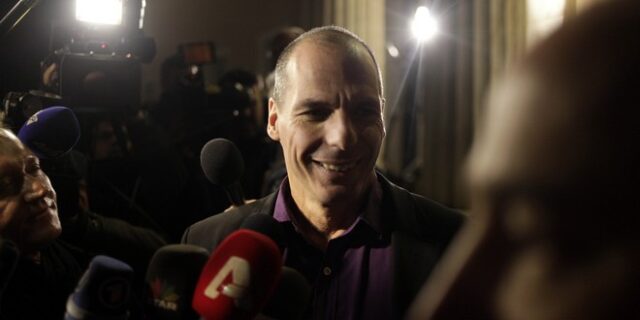 Φιλελεύθεροι, σοσιαλιστές και το “κοτόπουλο” του Βαρουφάκη