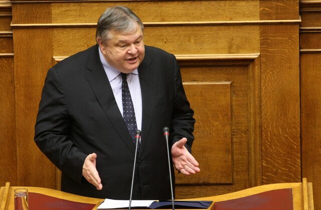 Βενιζέλος: Ναι στη σκληρή διαπραγμάτευση αλλά όχι στη ρήξη. Η στροφή χρειάζεται προσοχή