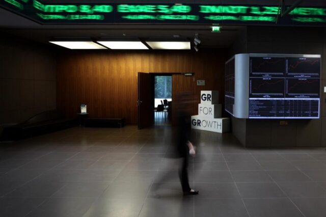 Σε άνοδο το Χρηματιστήριο μετά τις δηλώσεις Βαρουφάκη για ανταλλαγή χρέους
