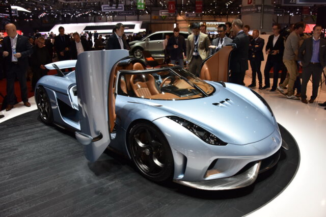 Koenigsegg Regera. Σπάει τα …κοντέρ το υβριδικό των 1.800 ίππων