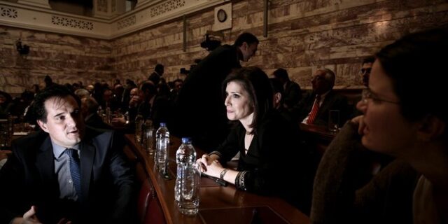 O καυγάς της σαμαρικής Άννας Ασημακοπούλου με τον καραμανλικό Γιώργο Βλάχο