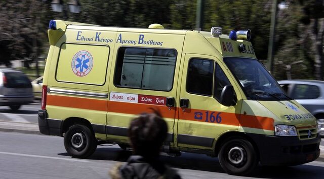 Νεκρή βρέθηκε ηλικιωμένη σε πλημμυρισμένο δρόμο στην Σαλαμίνα