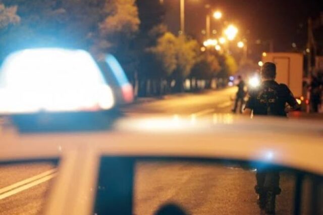Γιάννενα: Περίμεναν τους μαθητές με καδρόνια έξω από κέντρο διασκέδασης