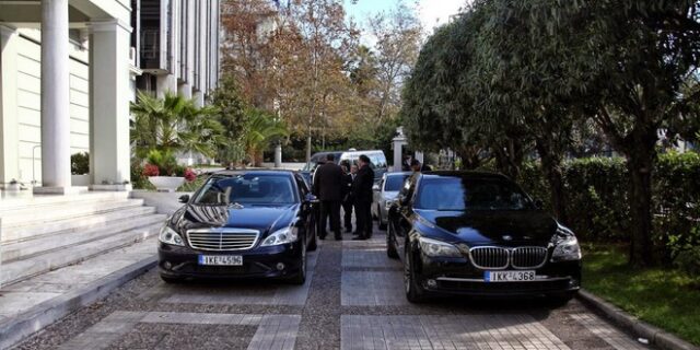 Πολλά τα ‘όχι’ βουλευτών του ΣΥΡΙΖΑ για τα αυτοκίνητα. 40% της αποζημίωσης στο κόμμα