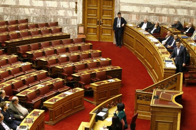 Συζήτηση για το παρελθόν ώστε να μη μιλάμε για το σήμερα