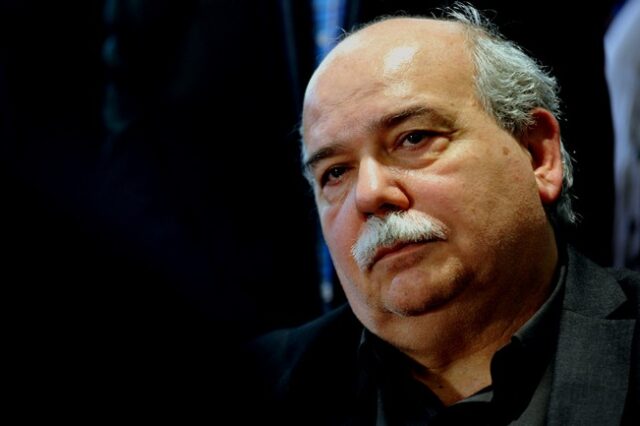 Βούτσης: Όποιος υπέγραψε την εγκύκλιο για τους μετανάστες έχει ευθύνη