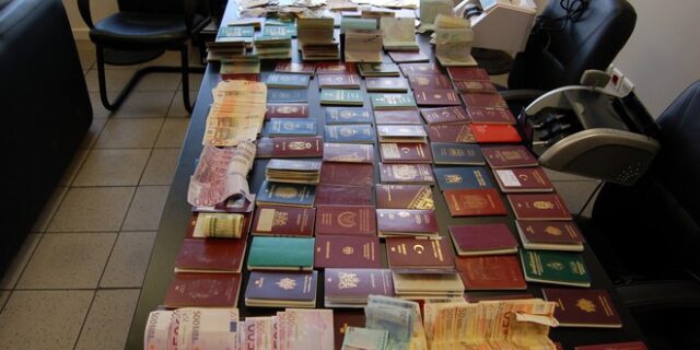 Εξαρθρώθηκε ένα από τα πιο μεγάλα κυκλώματα διακίνησης παράνομων μεταναστών στη χώρα μας