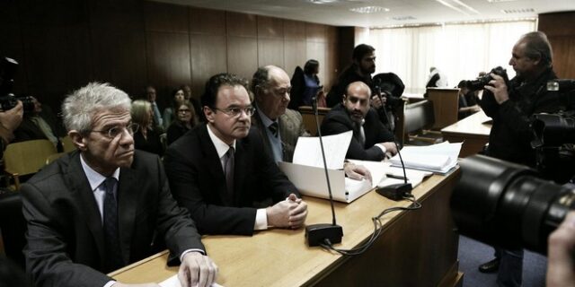 “Με διαβεβαίωσε ότι δεν έχει σχέση” λέει ο Λ. Τσούκαλης στη δίκη Παπακωνσταντίνου