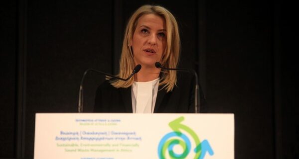 Στην αντεπίθεση η Περιφέρεια Αττικής για τη μεταφορά αποθεματικών στην ΤτΕ