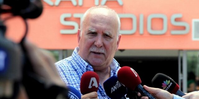 Παπαδάκης στη δίκη για το ‘χαστούκι’: Ο Κασιδιάρης ζητούσε τηλεφωνικά ενισχύσεις από τον αρχηγό