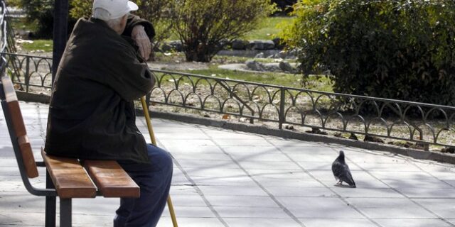 Καμία μείωση σε συντάξεις. Αντιθέτως, αποκαθίστανται οι αδικίες