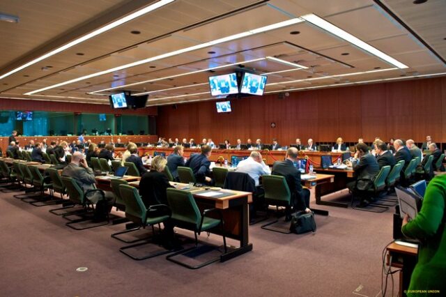 Θετικά τα πρώτα μηνύματα από το Euro Working Group. Η κυβέρνηση δεν συζητά για μειώσεις συντάξεων