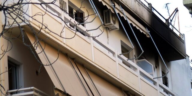 Πήδηξε για να σωθεί από τη φωτιά ή έβαλε τη φωτιά και θέλησε να αυτοκτονήσει;
