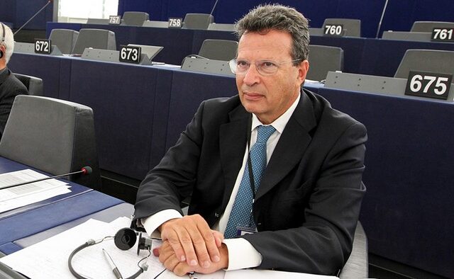 Ενεργοποιείται το Ευρωπαϊκό Ταμείο για 928 πρώην εργαζόμενους σε ΜΜΕ της Αττικής