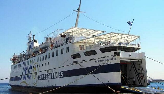 Μεταφορά τροφίμων για τους 227 επιβάτες και το πλήρωμα του Βιτσέντζος Κορνάρος