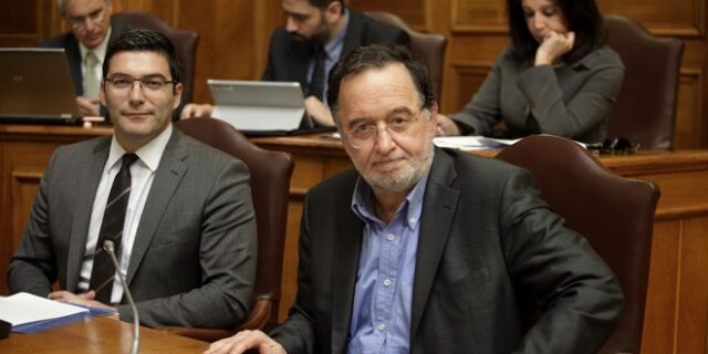 Ακυρώνονται με τροπολογία οι αυξήσεις στα τιμολόγια του ρεύματος λόγω ΕΤΜΕΑΡ
