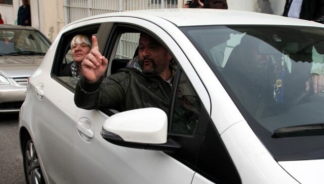 Εκτός φυλακής αλλά σε κατ’ οίκον περιορισμό Μιχαλολιάκος και Λαγός