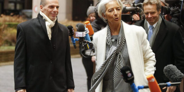 Bloomberg: Ελλάδα, ο λιγότερο συνεργάσιμος πελάτης στην 70ετή ιστορία του ΔΝΤ