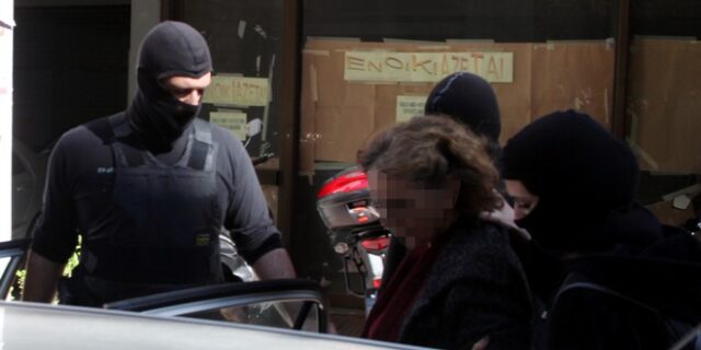 Μητέρα Τσάκαλου: Έχω δυο παιδιά στη φυλακή. Δεν θα μπορούσα να τους κλείσω την πόρτα